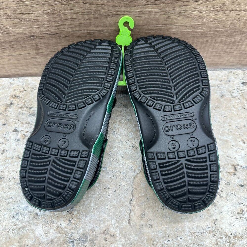 Crocs Harry Potter Slytherin Classic Clog Black Green Jibbitz Unisex M5 W7 NWT - Picture 13 of 13